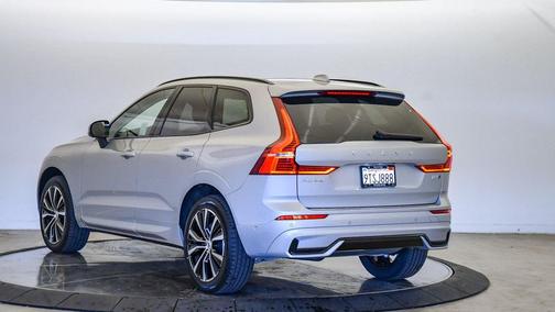 2025 Volvo XC60 B5 Plus