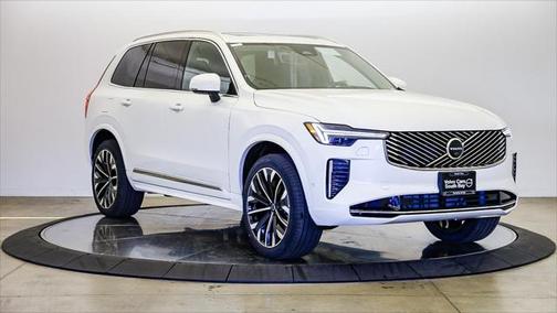 2025 Volvo XC90 B6 Plus 7-Seater