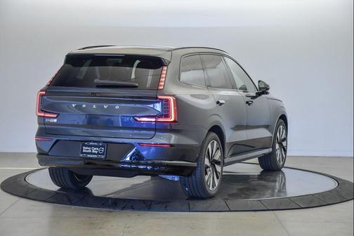 2025 Volvo EX90 Twin Motor Performance Ultra