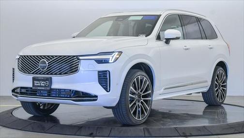 2025 Volvo XC90 B6 Ultra