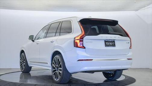 2025 Volvo XC90 B6 Ultra