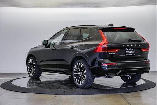 2026 Volvo XC60 B5 Ultra