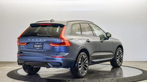 2026 Volvo XC60 B5 Ultra