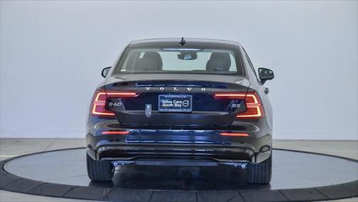 2025 Volvo S60 B5 Plus