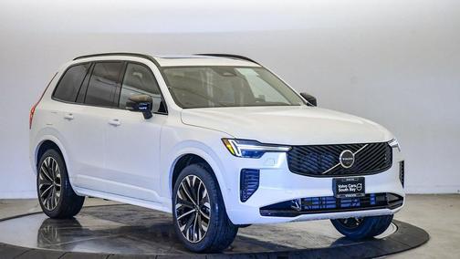 2026 Volvo XC90 B6 Ultra Dark Theme 7-Seater