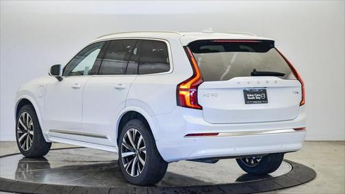 2025 Volvo XC90 Plug-In Hybrid T8 Core 7-Seater