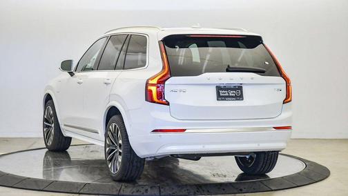 Crystal White Pearl 2025 Volvo XC90 Plug-In Hybrid T8 Plus 7-Seater