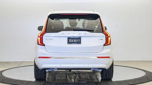 Crystal White Pearl 2025 Volvo XC90 Plug-In Hybrid T8 Plus 7-Seater