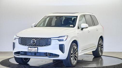 2025 Volvo XC90 Plug-In Hybrid T8 Plus 7-Seater