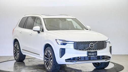 2026 Volvo XC90 B6 Plus 6-Seater