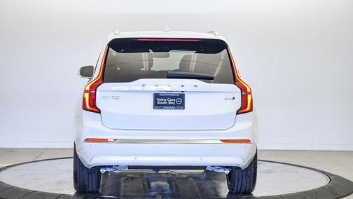 2026 Volvo XC90 B6 Plus 6-Seater