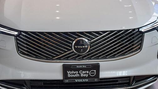 2025 Volvo XC90 B5 Plus 7-Seater