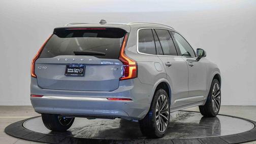 2026 Volvo XC90 B6 Plus 7-Seater