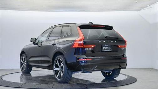 2025 Volvo XC60 Plug-In Hybrid T8 Ultra