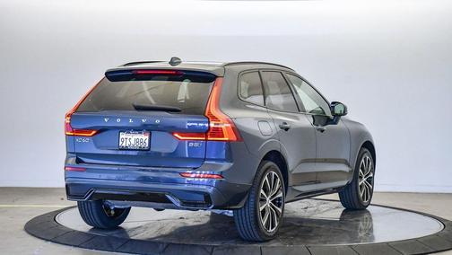 2025 Volvo XC60 B5 Plus