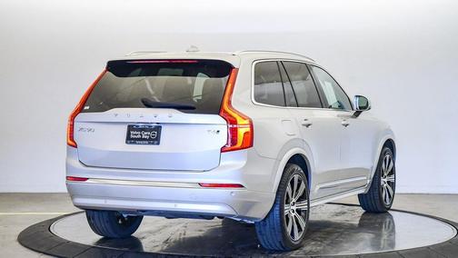 2022 Volvo XC90 T6 Inscription