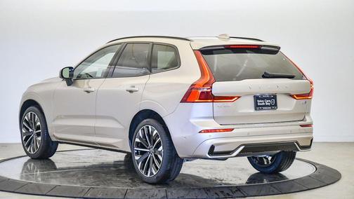2026 Volvo XC60 B5 Ultra