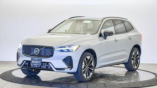 2026 Volvo XC60 B5 Plus