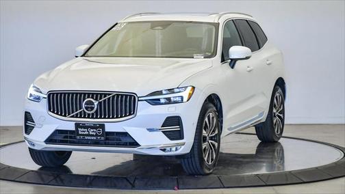2023 Volvo XC60 B5 Plus Bright Theme