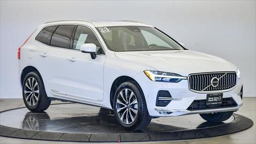 2023 Volvo XC60 B5 Plus Bright Theme