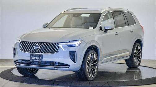 2025 Volvo XC90 B5 Plus 6-Seater