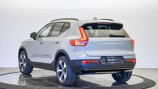 2026 Volvo XC40 B5 Plus