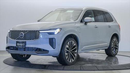 2025 Volvo XC90 Plug-In Hybrid T8 Plus 6-Seater