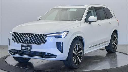 2025 Volvo XC90 B5 Core