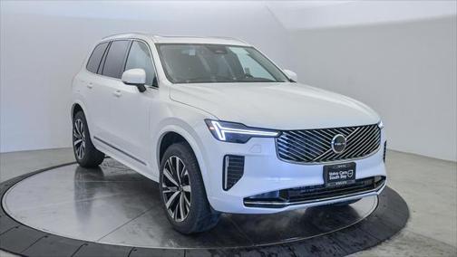 2025 Volvo XC90 B5 Core