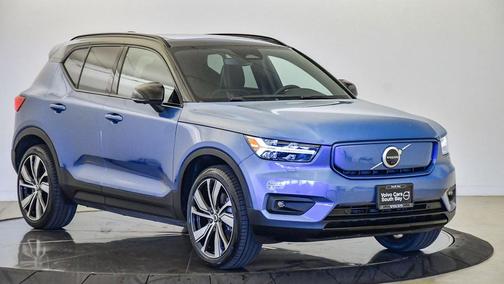 2021 Volvo XC40 Recharge Pure Electric P8