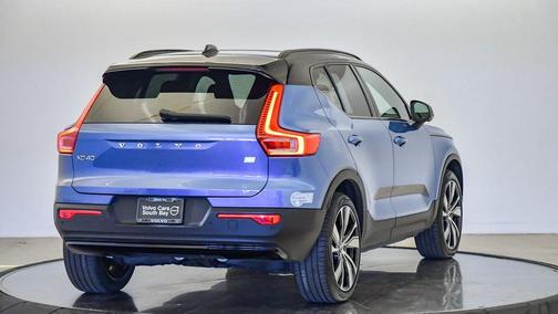 2021 Volvo XC40 Recharge Pure Electric P8
