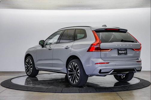 2026 Volvo XC60 Plug-In Hybrid Ultra, T8 AWD Electric/Gasoline, Dark