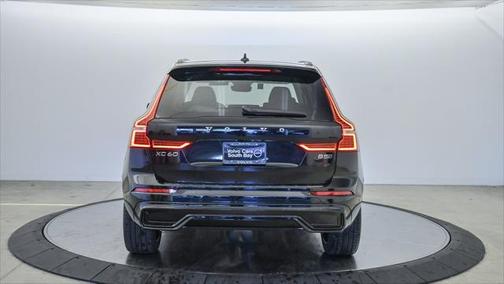 2025 Volvo XC60 B5 Ultra