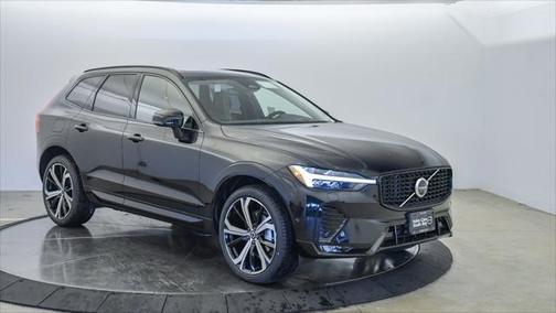 2025 Volvo XC60 B5 Ultra