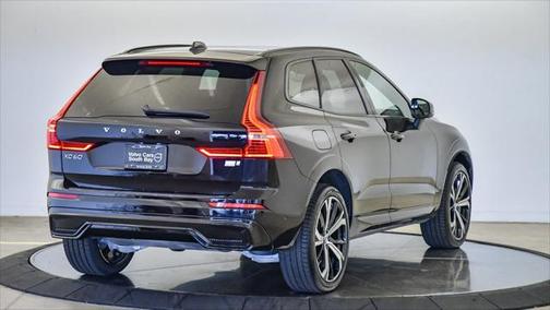 2022 Volvo XC60 Recharge Plug-In Hybrid T8 R-Design