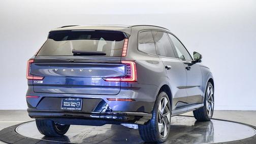 2025 Volvo EX90 Twin Motor Performance Ultra 6-Seater