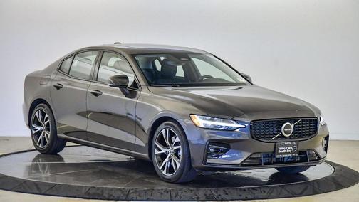 2025 Volvo S60 B5 Core