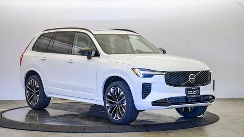 2026 Volvo XC90 B6 Ultra Dark Theme 7-Seater