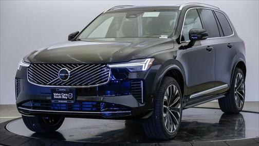 2025 Volvo XC90 B6 Plus 7-Seater