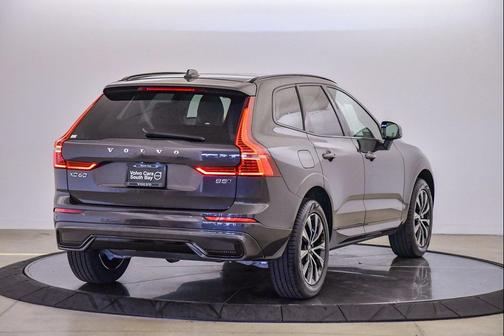 2025 Volvo XC60 B5 Core