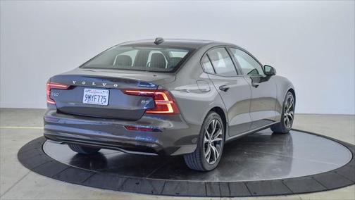 2025 Volvo S60 B5 Core