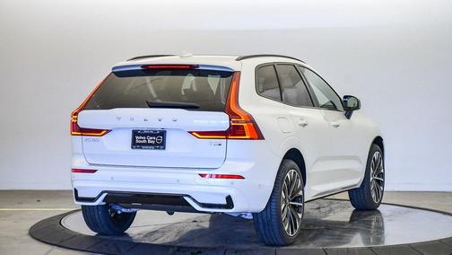 2026 Volvo XC60 Plug-In Hybrid T8 Ultra