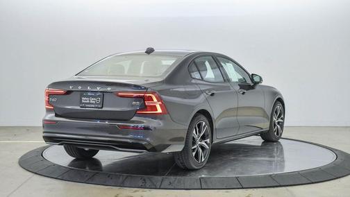 2025 Volvo S60 B5 Core