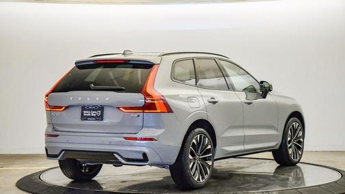 2026 Volvo XC60 B5 Ultra