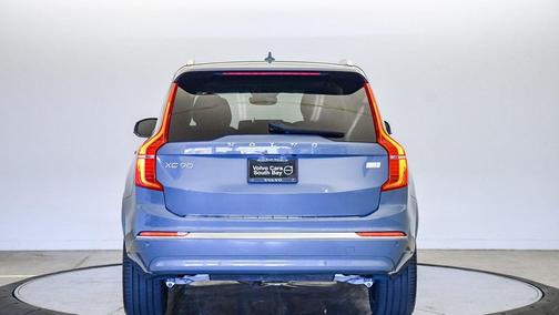 2023 Volvo XC90 Recharge Plug-In Hybrid T8 Ultimate Bright Theme 7-Seater