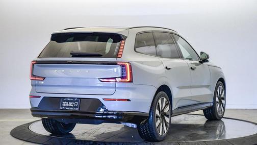 2025 Volvo EX90 Twin Motor Performance Ultra 6-Seater