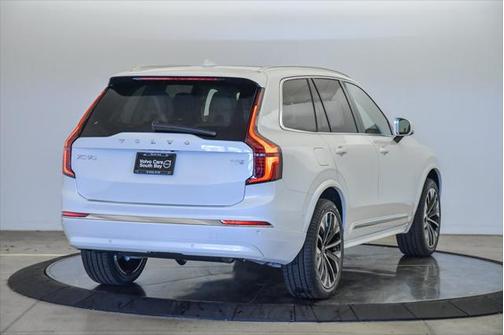 2025 Volvo XC90 Plug-In Hybrid T8 Ultra 6-Seater