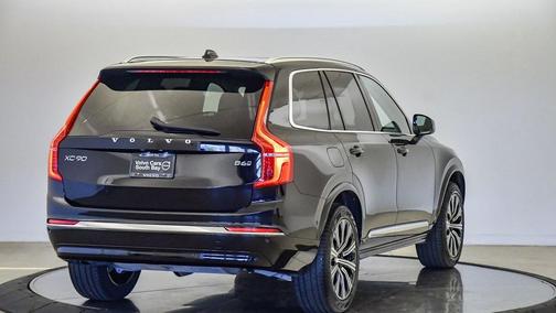 2025 Volvo XC90 B6 Plus 7-Seater
