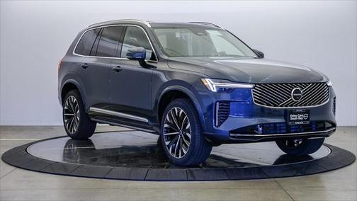 2025 Volvo XC90 B5 Plus 7-Seater