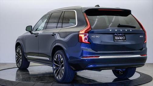 2025 Volvo XC90 B5 Plus 7-Seater